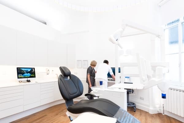 surgery-room-wimpole-street-dental-clinic